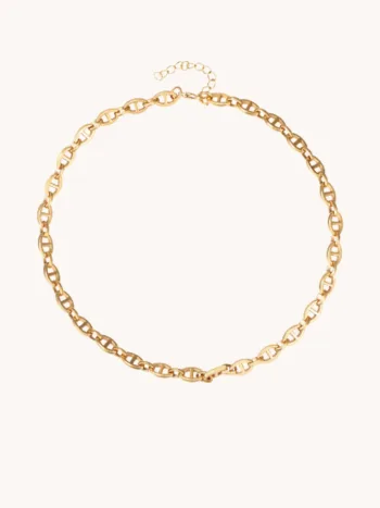Collar eslabones tipo ancla. Realizado en acero con acabado dorado