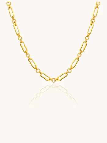 Collar de eslabones realizado en acero con acabado dorado