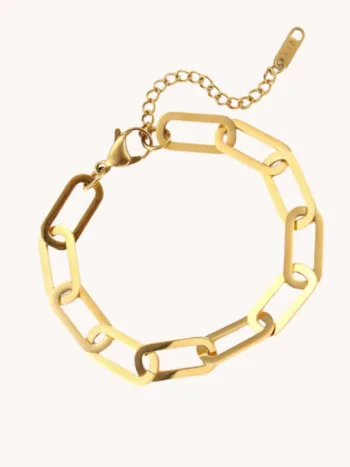 Pulsera de eslabones planos realizada en acero con acabado dorado